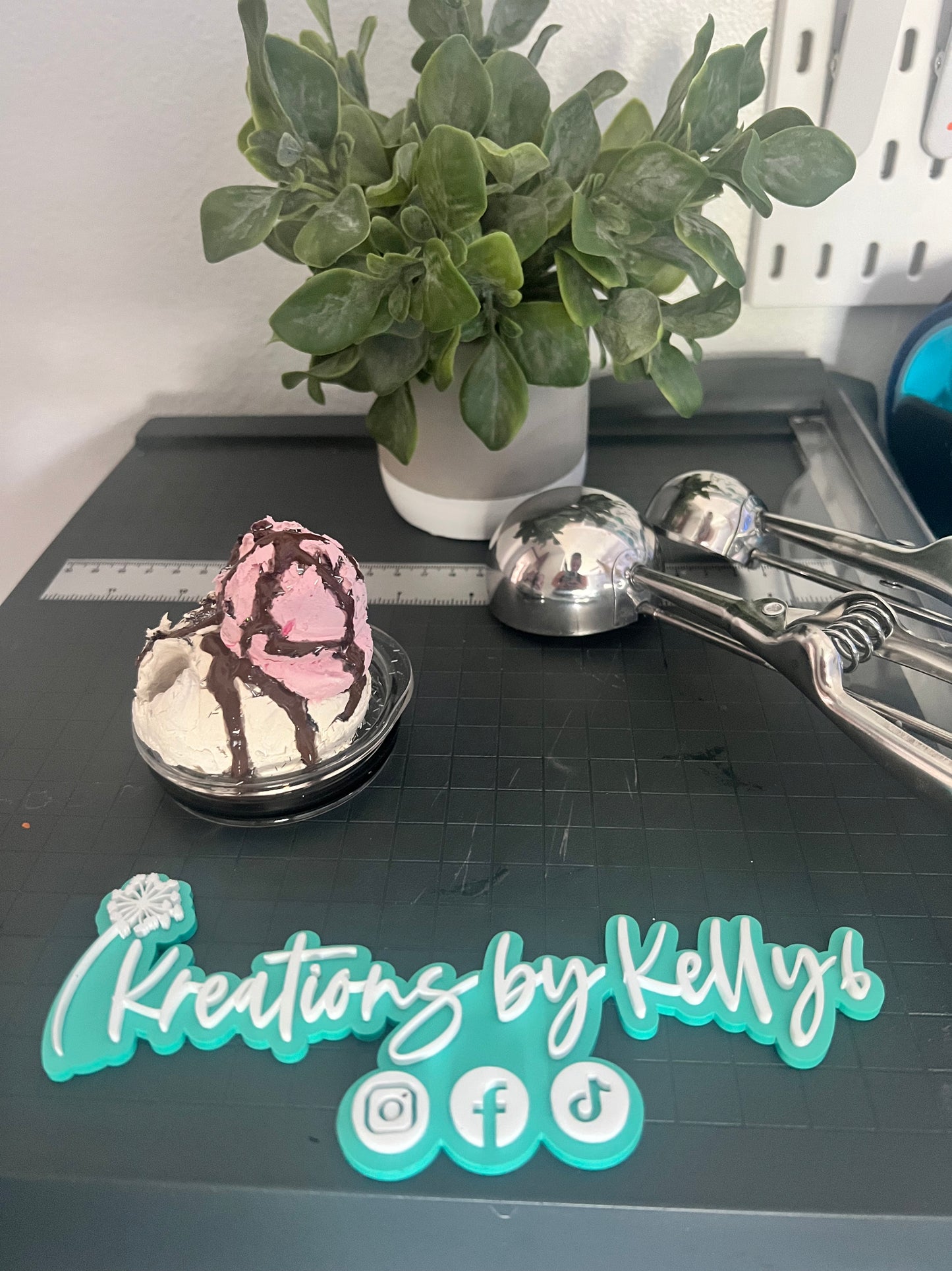3D topper lid